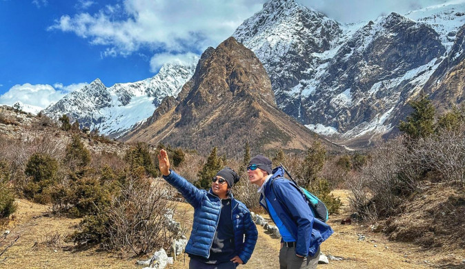 Trekking Guides in Nepal - A Comprehensive Guide to choose the professional Mountain guide